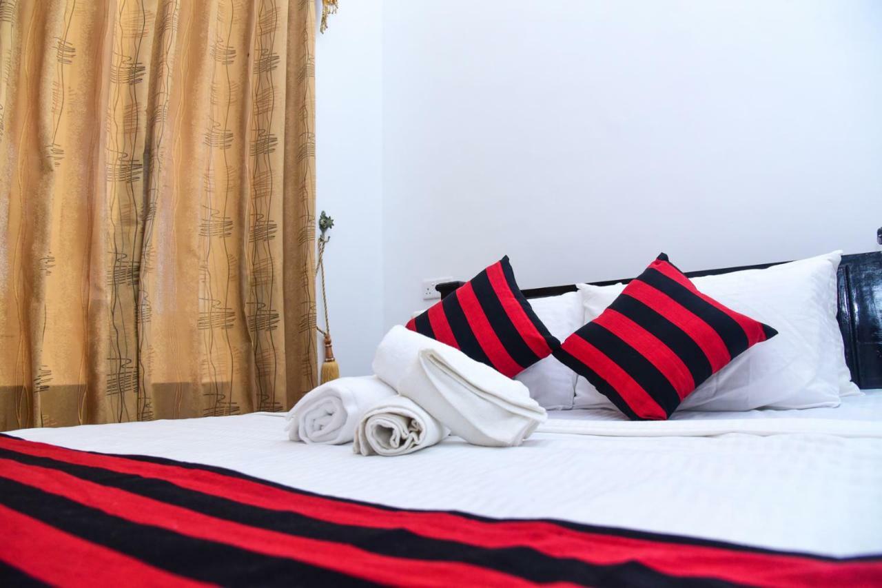 Shades Ella Hotel Екстериор снимка