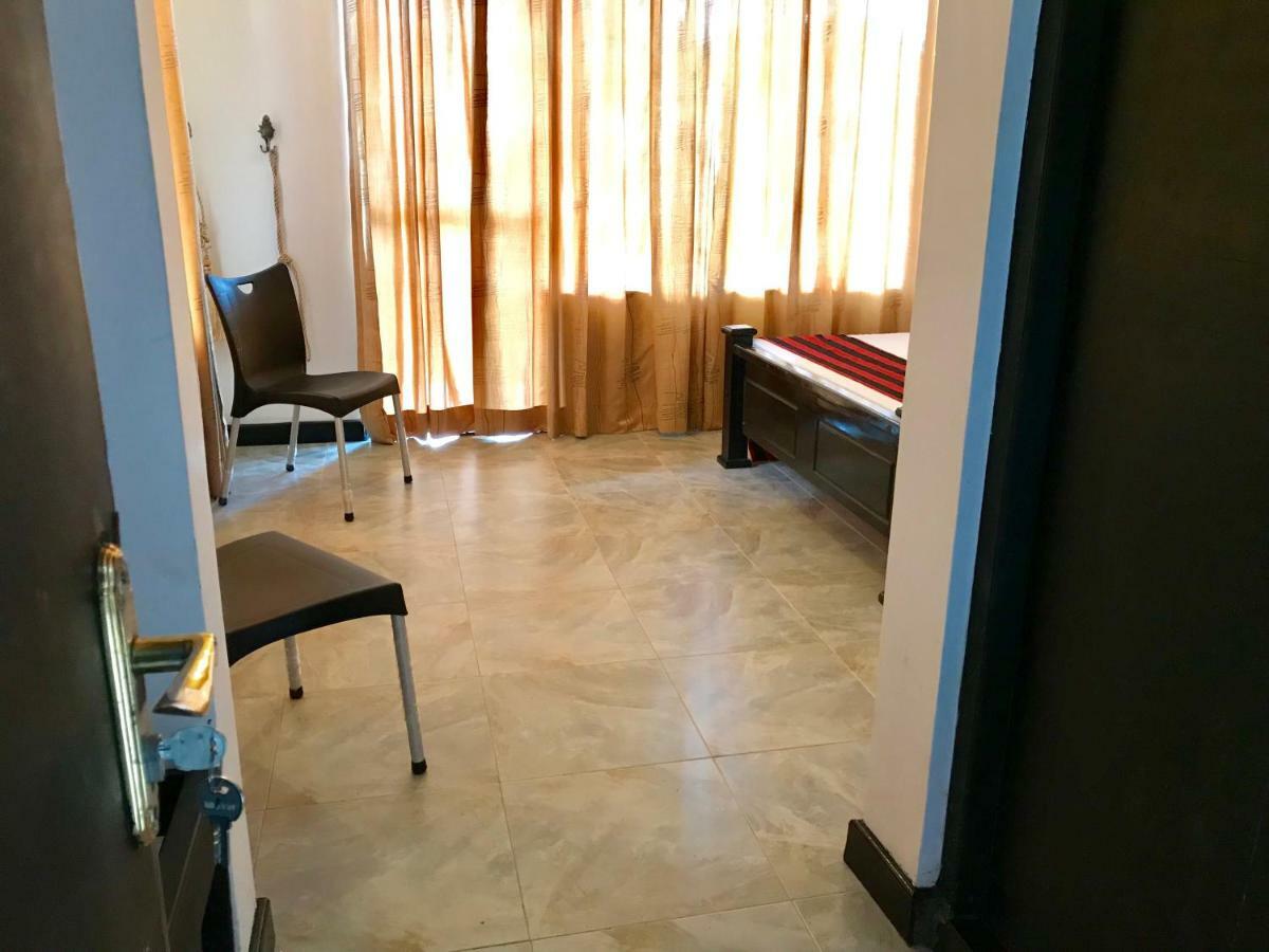 Shades Ella Hotel Екстериор снимка