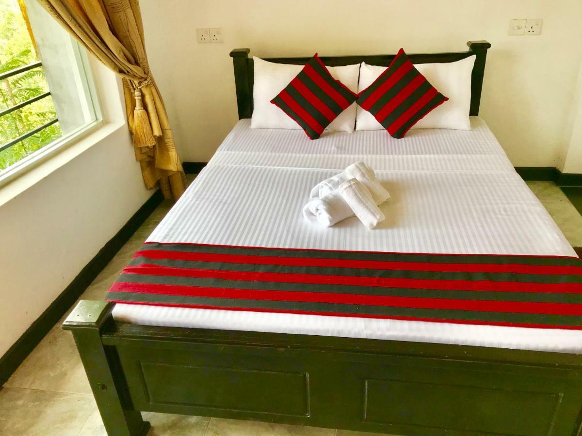 Shades Ella Hotel Екстериор снимка