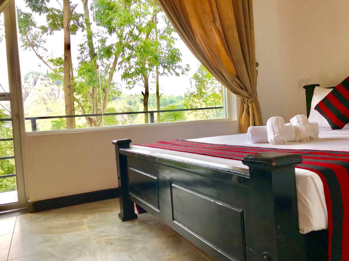Shades Ella Hotel Екстериор снимка