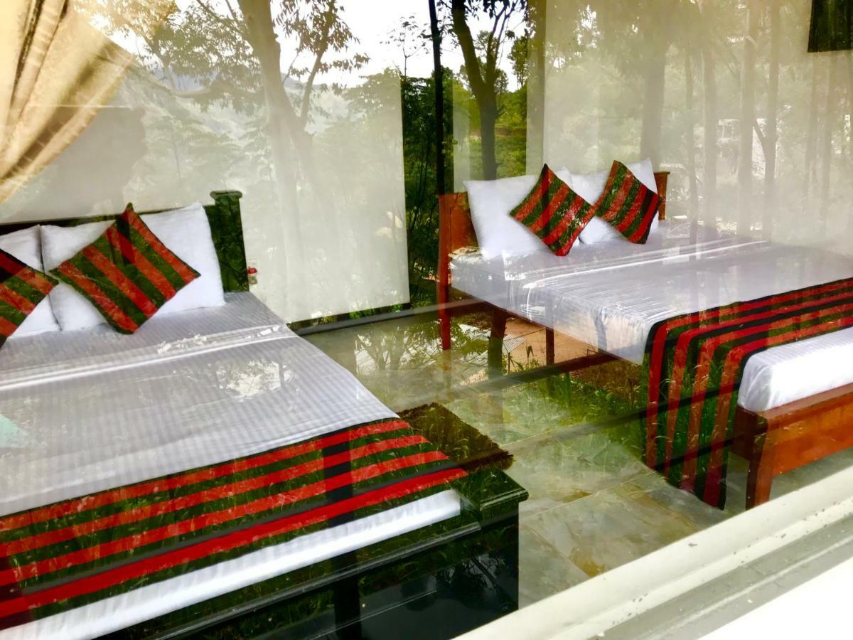 Shades Ella Hotel Екстериор снимка