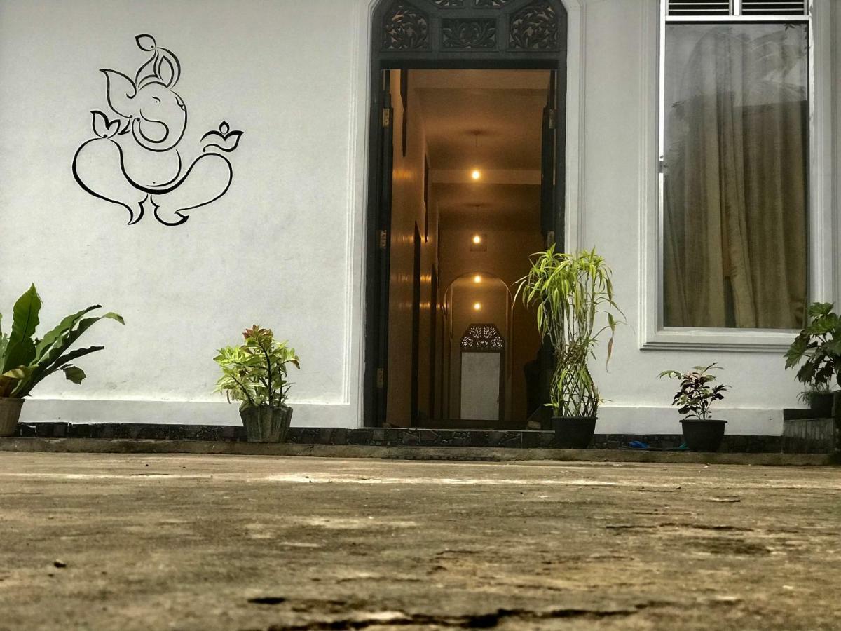 Shades Ella Hotel Екстериор снимка